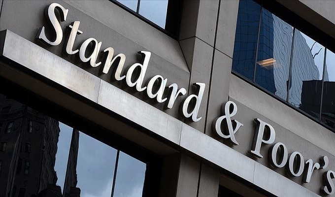 Standard & Poor’s : Les banques tunisiennes parmi les plus exposées aux risques